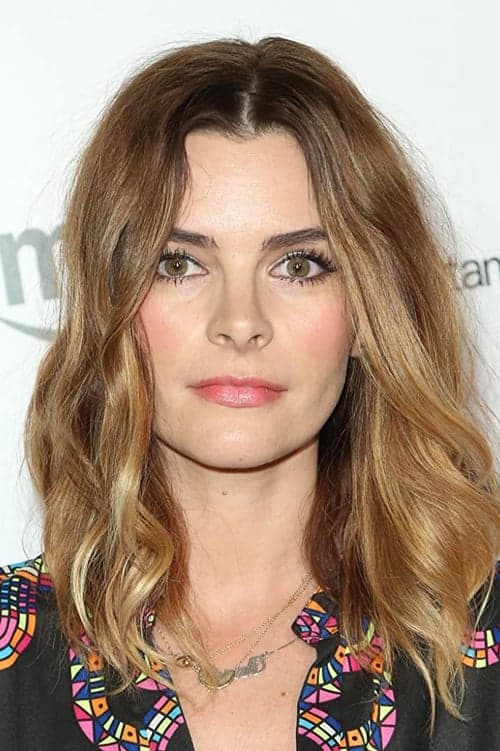 Photo of Kelly Oxford