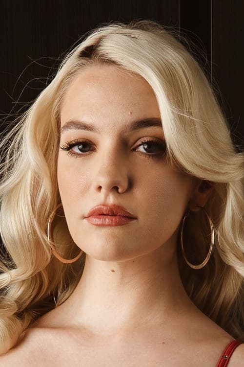 Kenna James image