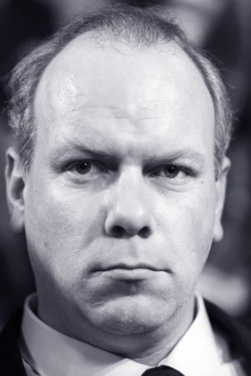 Kenneth J. Warren image