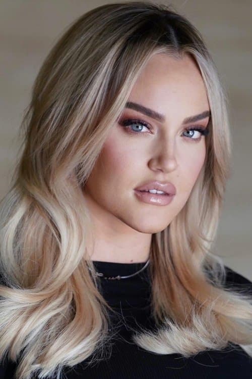 Lacey Schwimmer image