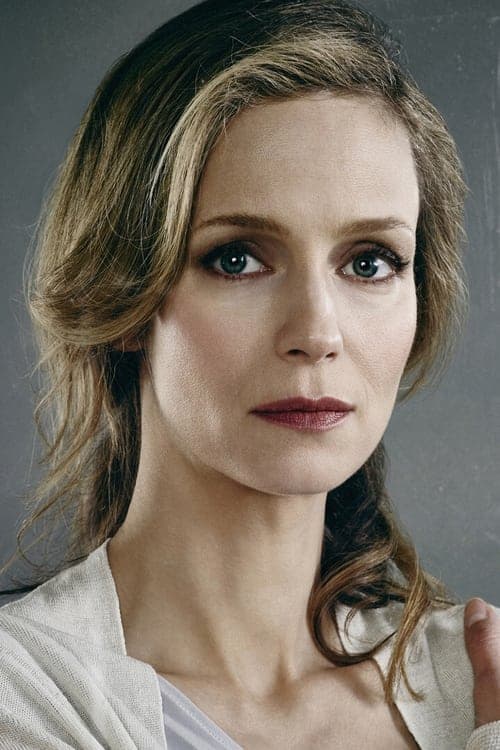 Laura Regan image