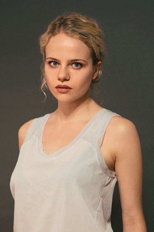 Lili Epply image