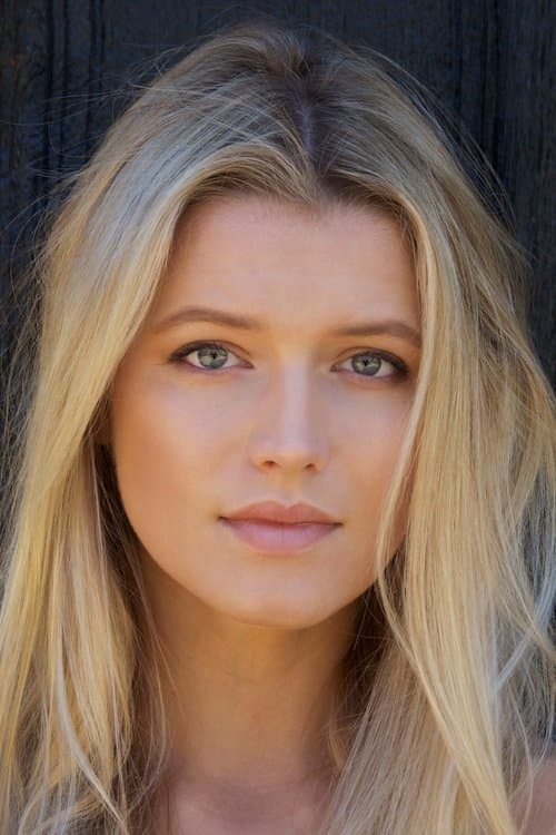 Lily Travers image
