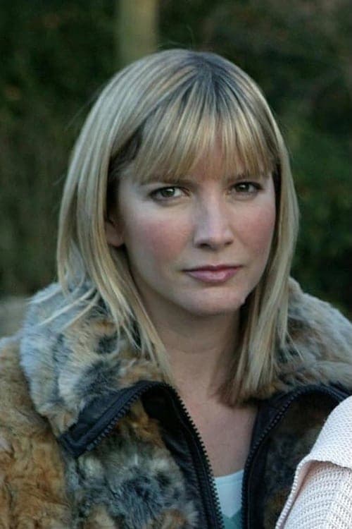 Lisa Faulkner image