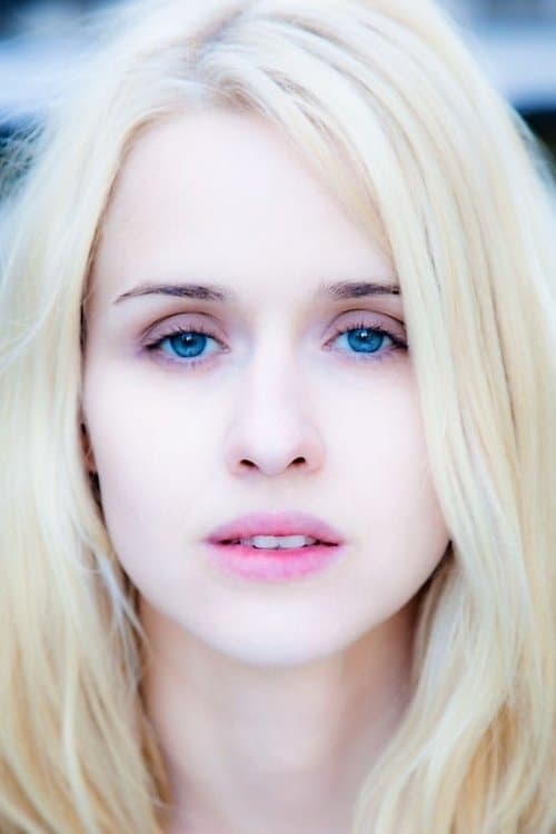 Lisa Henni image