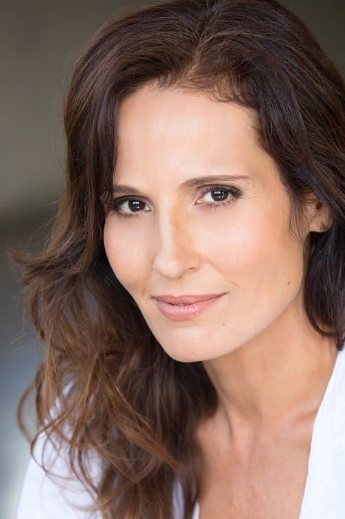 Lisa Roumain image