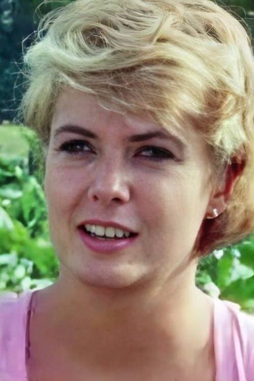 Liz Warrington image