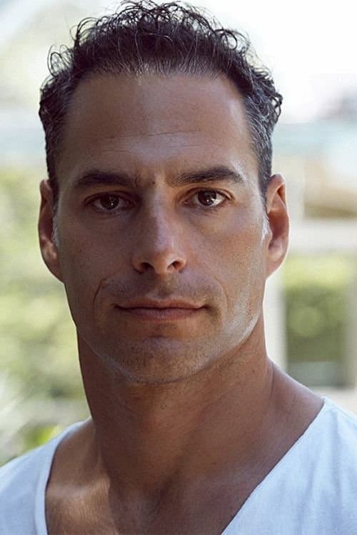 Lucas Akoskin image