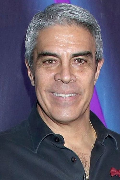 Luis Gatica image