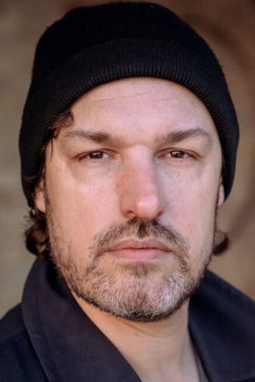 Mads Riisom image