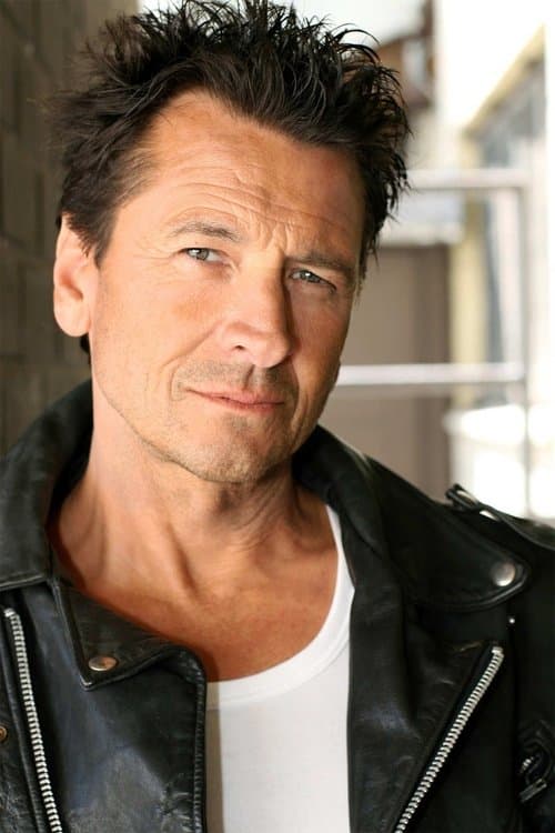 Mark Lindsay Chapman image
