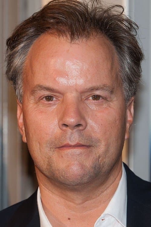 Matt Frei image