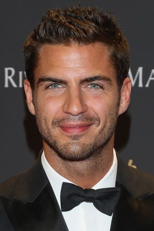 Maxi Iglesias image
