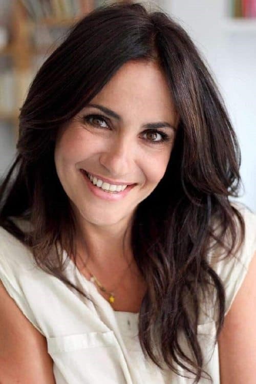 Melani Olivares image