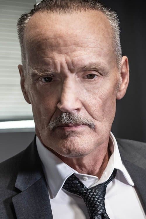 Michael Bowen image