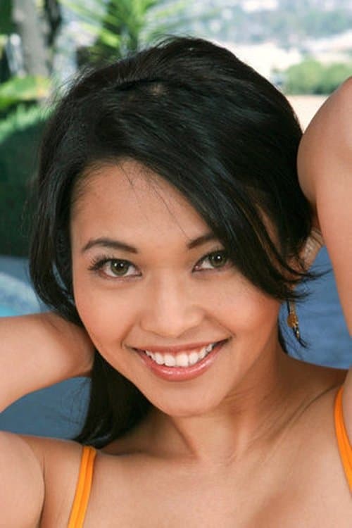 Mika Tan image