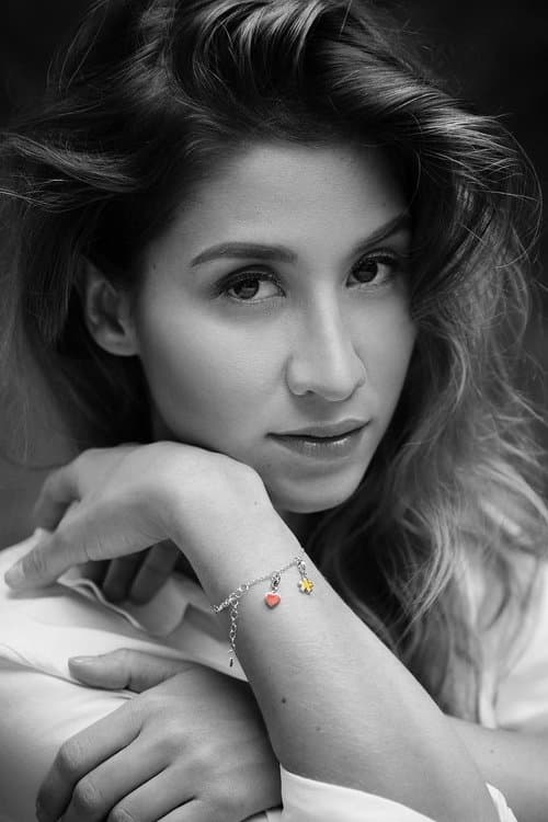 Millane Fernandez image