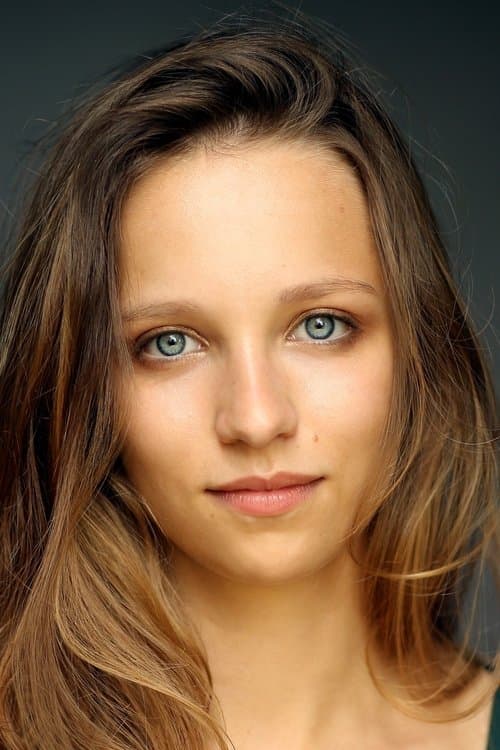 Molly Windsor image