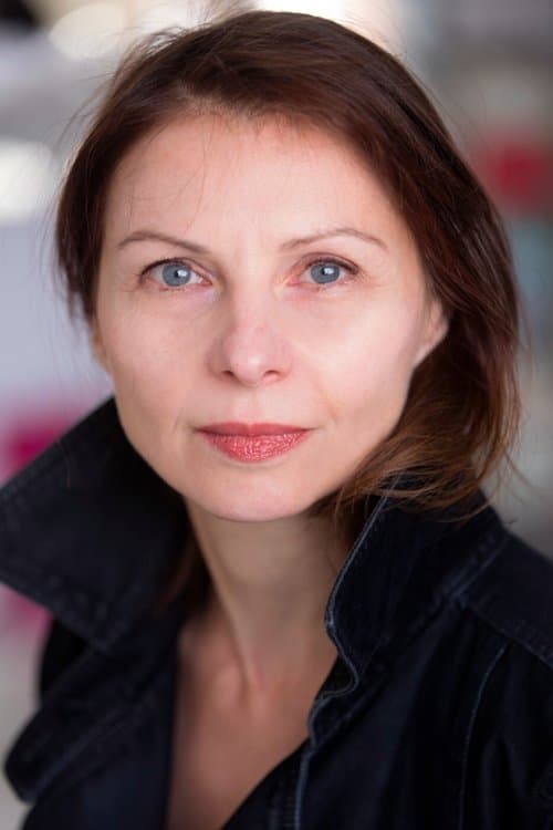Nicole Max image