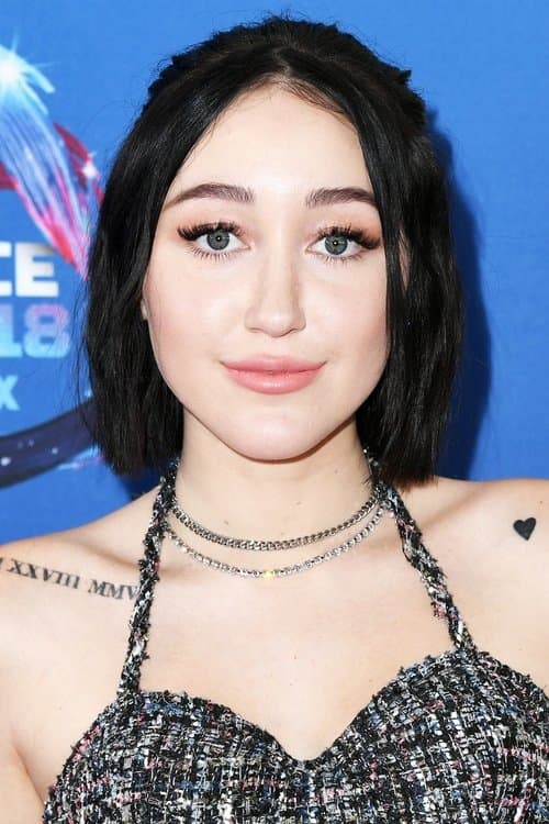 Noah Cyrus image