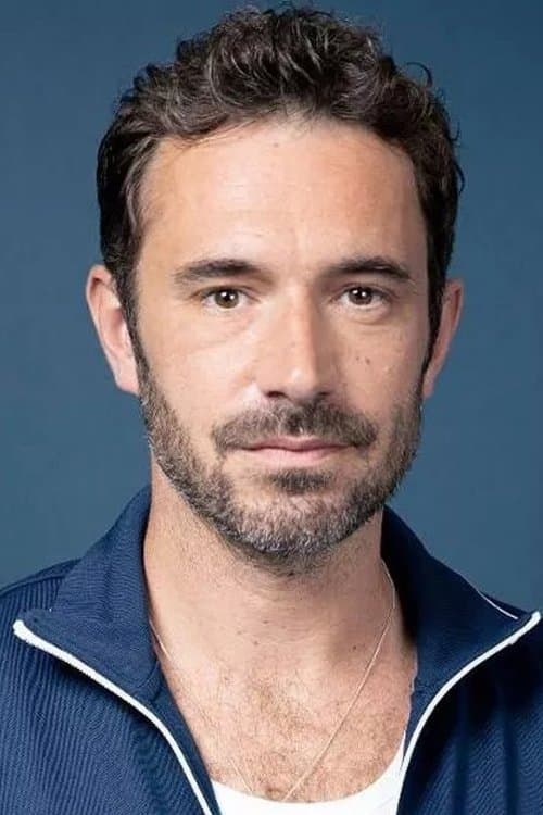 Oliver Farnworth image