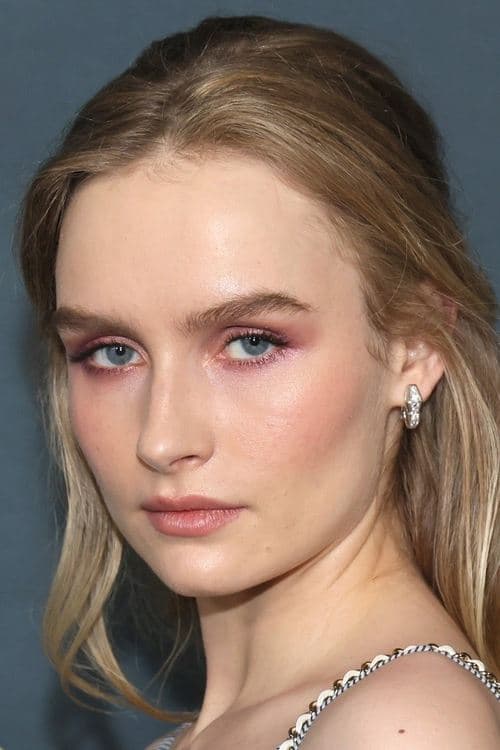 Olivia DeJonge image
