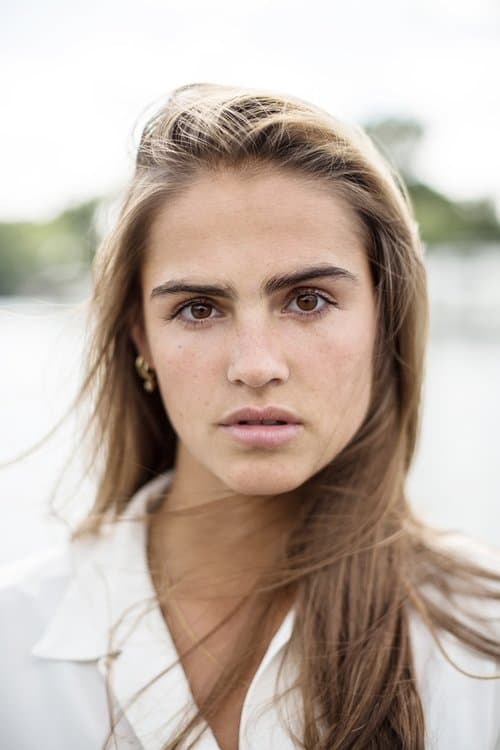 Olivia Lonsdale image