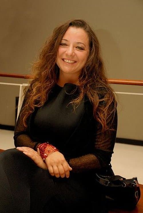 Övül Avkıran image