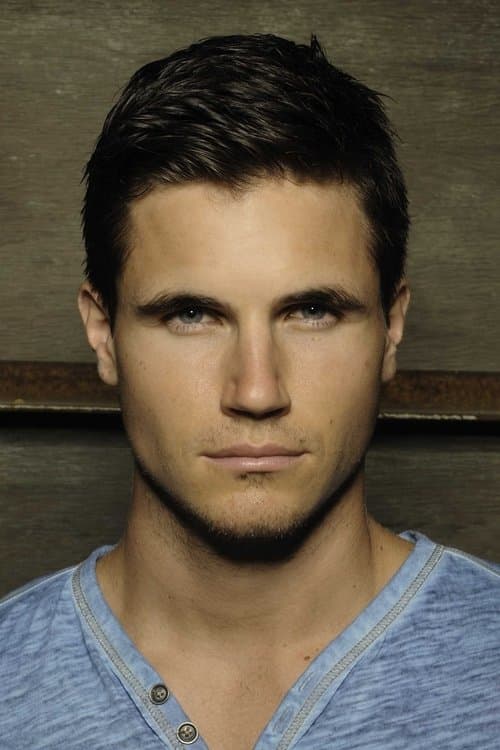 Robbie Amell image