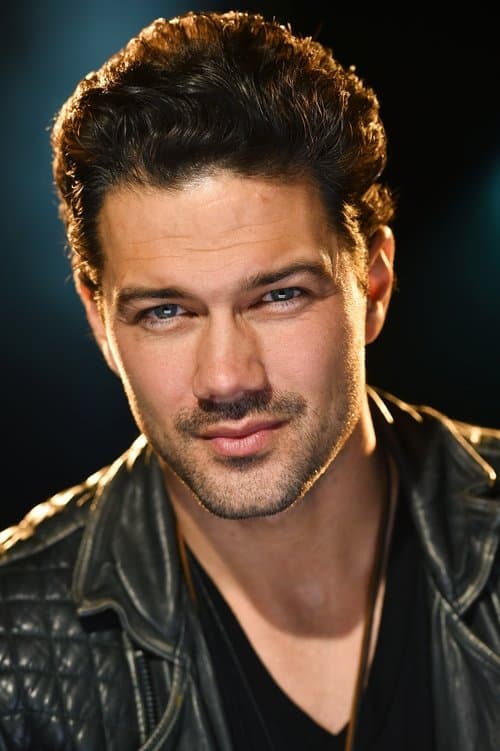 Ryan Paevey image
