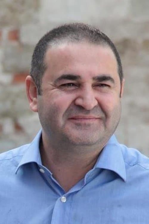 Şafak Sezer image