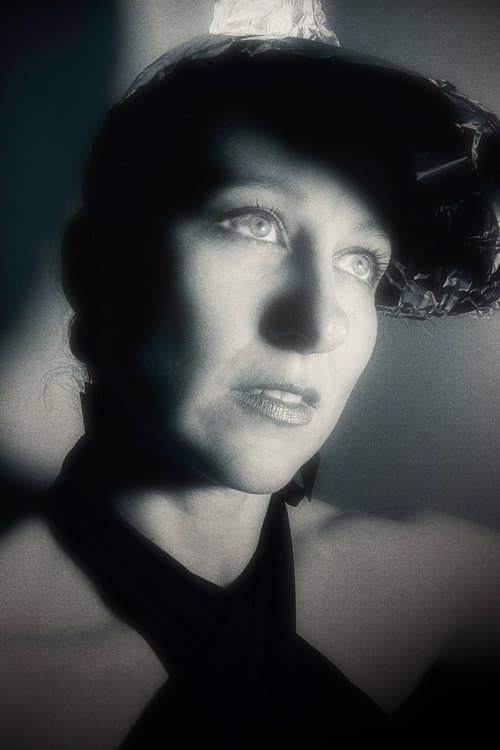 Sara Lynch image