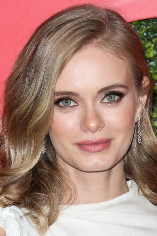 Sara Paxton image