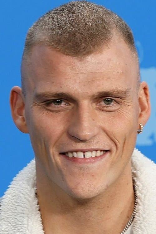 Sebastian Bull Sarning image