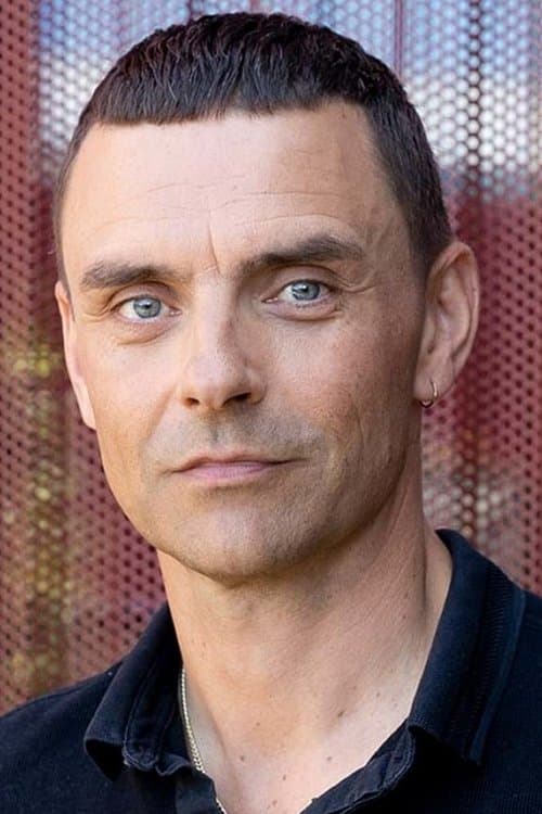 Simon Kvamm image