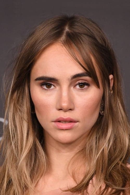 Suki Waterhouse image