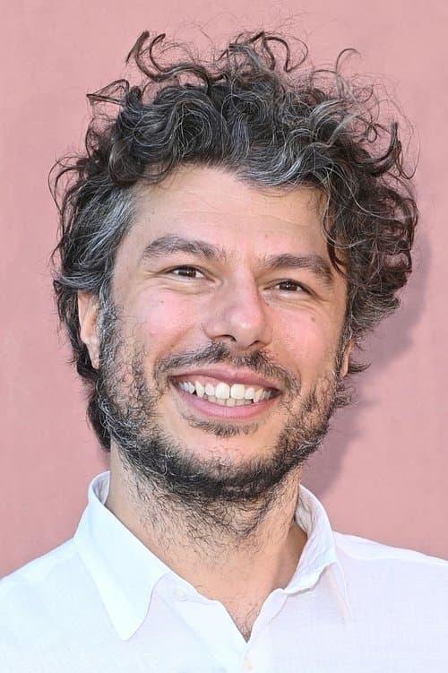 Photo of Sydney Sibilia