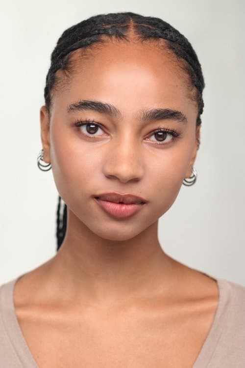 Tayler Buck image