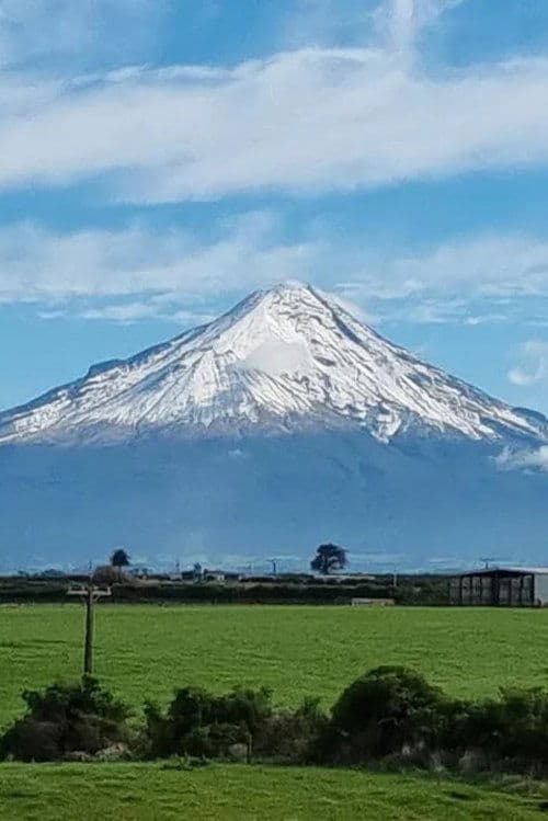 Te Kāhui Tupua Taranaki Mounga image