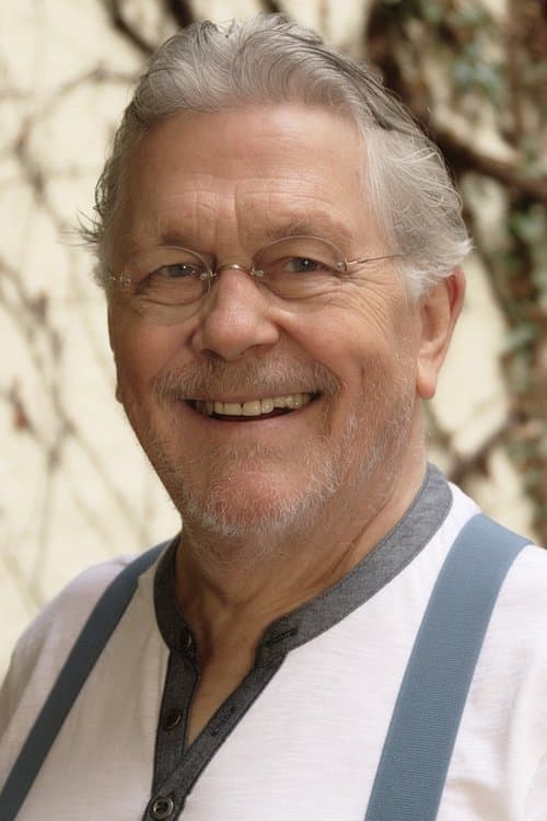 Tommi Piper image
