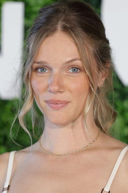 Tracy Spiridakos image