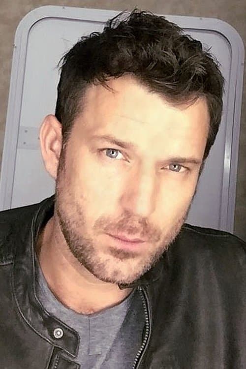 Wil Traval image