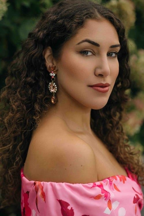Yasmine Alice image