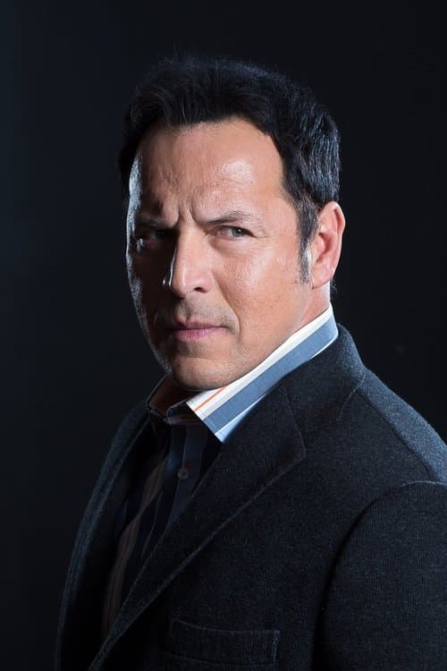Hector Echavarria image